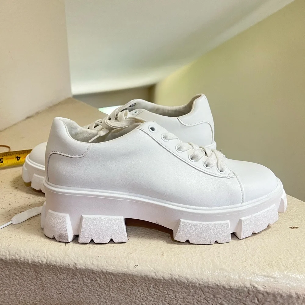 Steve Madden White Michigan Platform Sneakers Chunky Lug Sole Y2K Streetwear 9.5